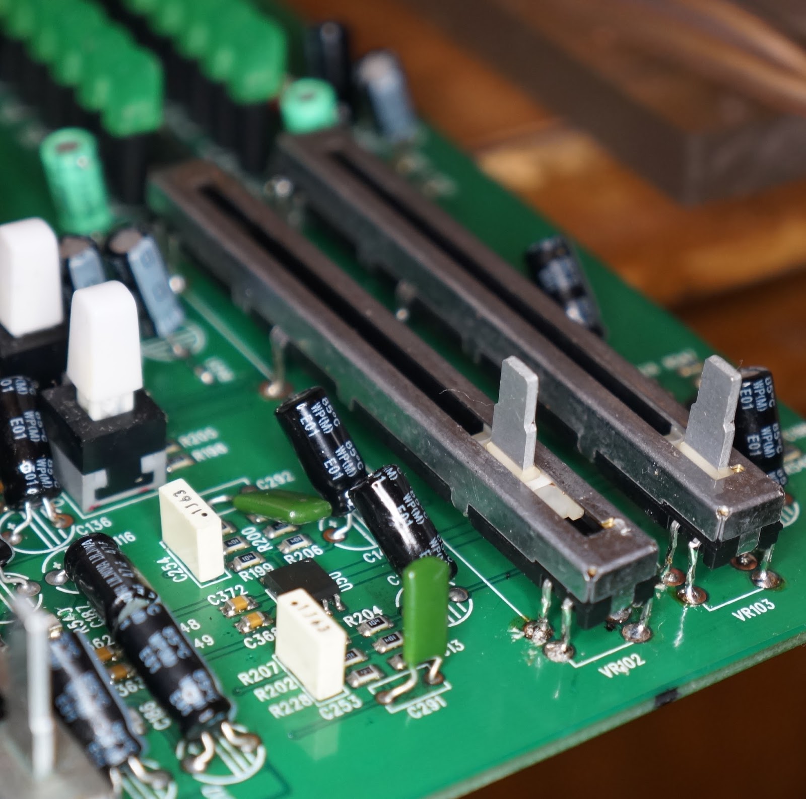 My Commentary and Technical help Peavey PV20 USB 20 Channel Mixing