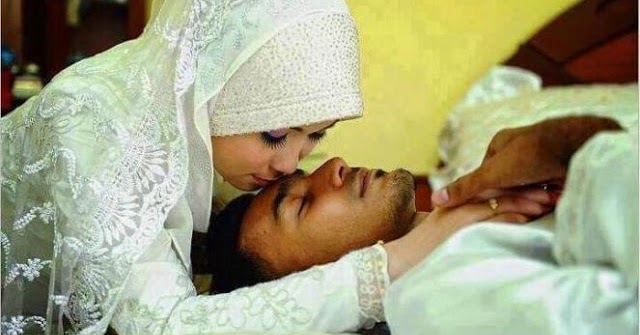 Hukum Menjilat Kemaluan Isteri