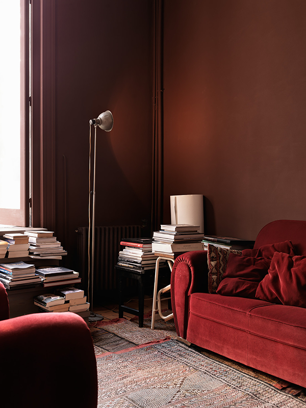 red sofa : are you ready?