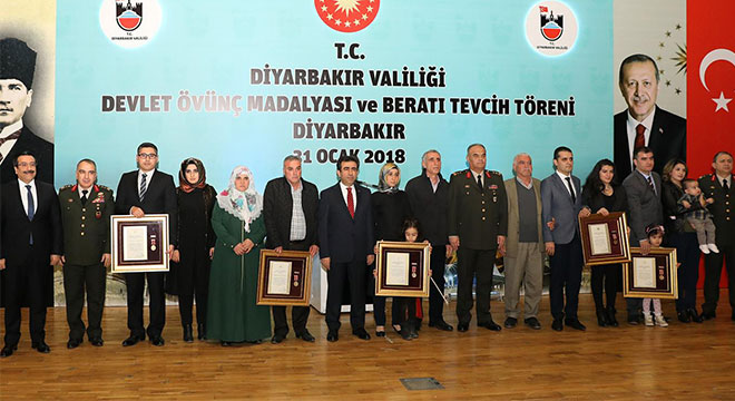 Devlet Övünç Madalyası Tevcih Töreni Diyarbakır’da düzenlendi Devlet Övünç Madalyası Tevcih Töreni Diyarbakır’da düzenlendi