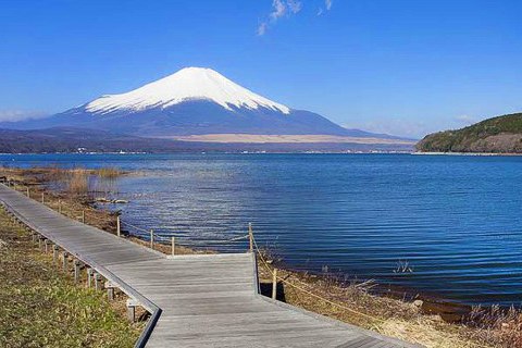 Núi Phú Sĩ - Fujisan, ngọn núi cao nhất và cũng là biểu tượng Nhật Bản