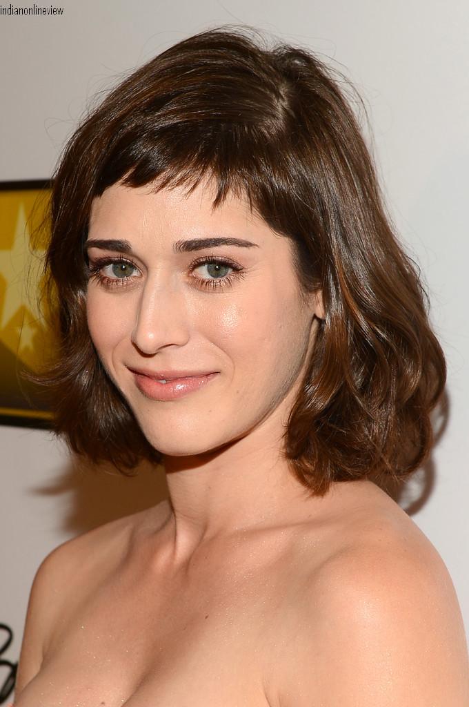 LIZZY CAPLAN LOOKS SIMPLY PEACHY AT THE 3RD ANNUAL CRITICS CHOICE TELEVISION AWARDS SHOW ...