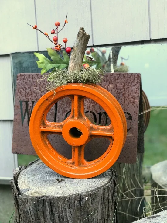 Junky Metal Wheel Pumpkin