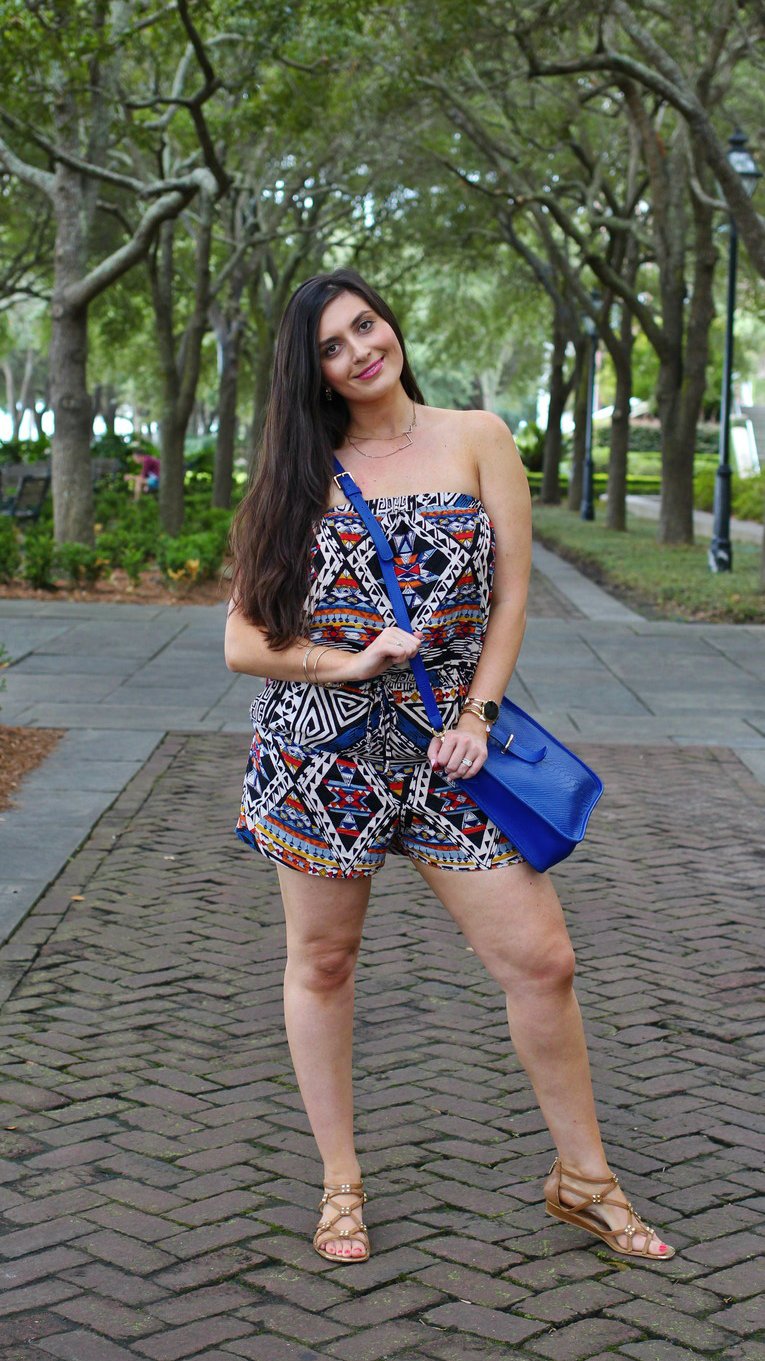 Geo Print | The Perfect Sight Seeing Outfit