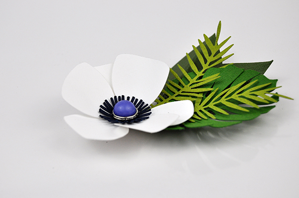 Father's Day Paper Boutonniere by Jen Gallacher for www.jengallacher.com #fathersday #jengallacher #paperboutonniere Father's Day Paper Boutonniere by Jen Gallacher for www.jengallacher.com #fathersday #jengallacher #paperboutonniere