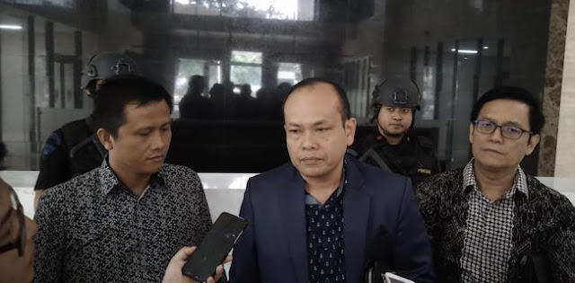 Giliran Mantan Danjen Kopassus Dilaporkan Atas Tuduhan Makar Giliran Mantan Danjen Kopassus Dilaporkan Atas Tuduhan Makar