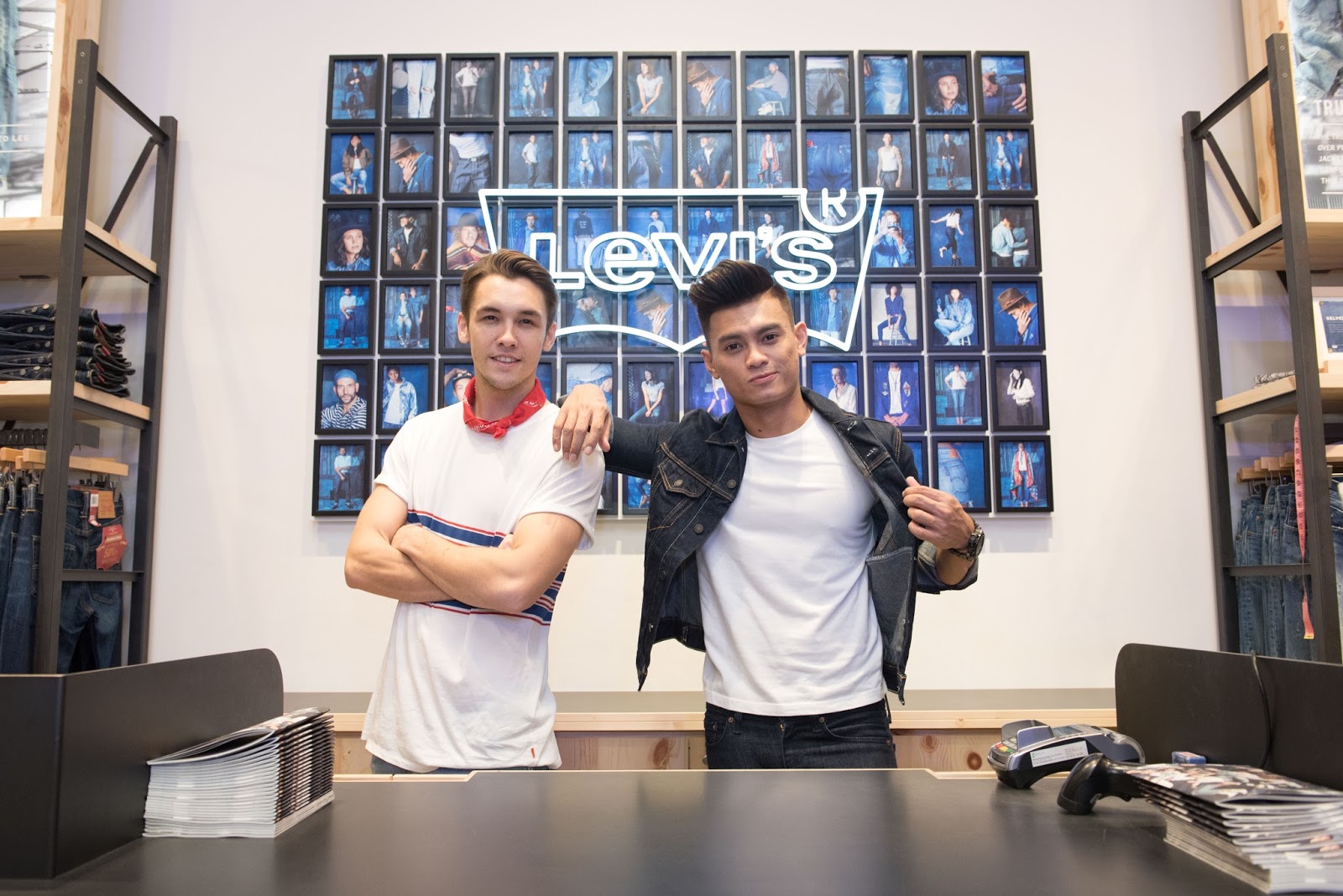 levis pavilion elite