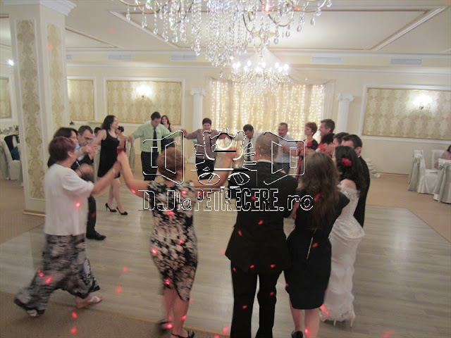 Petrecere de nunta - Empire Events - DJlaPetrecere.ro - 0768788228 Petrecere de nunta - Empire Events - DJlaPetrecere.ro - 0768788228