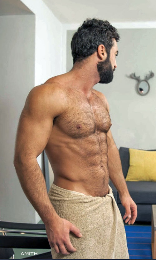 Nude%2Bwith%2Bbeard%2Bin%2Btowel%2B72%2B5wm.jpg