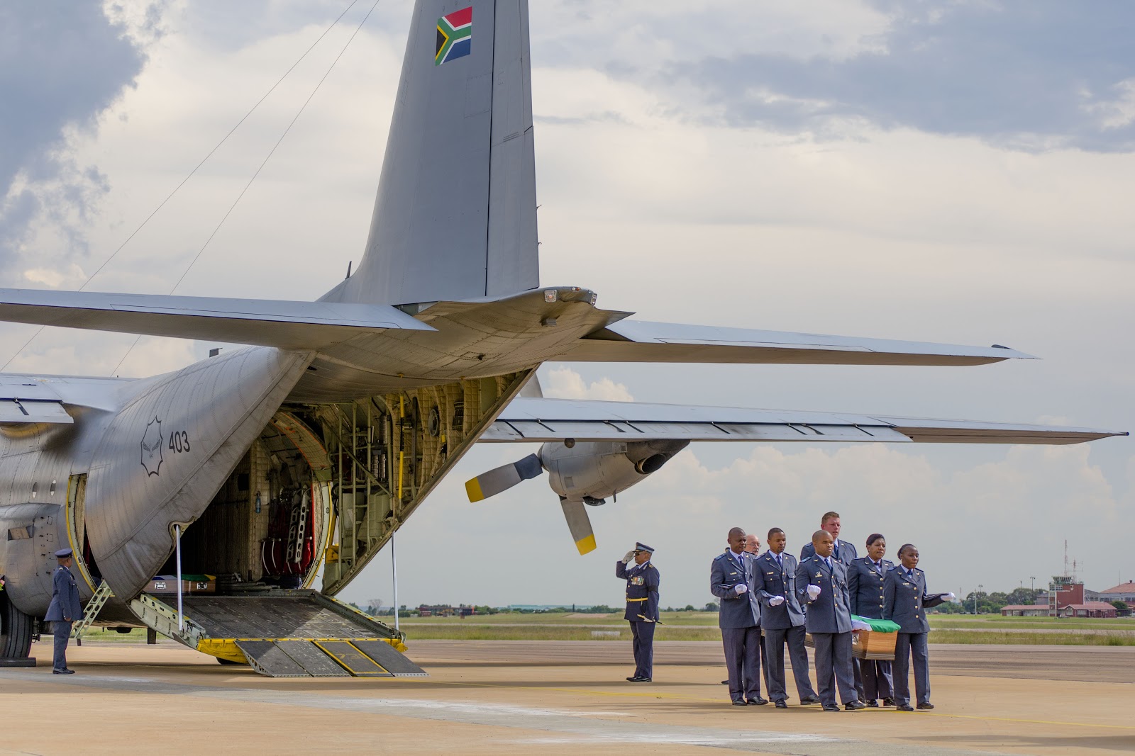 Franco Megannon Images South African Air Force Pays Tribute To Comrades franco-megannon-images-south-african-air-force-pays-tribute-to-comrades