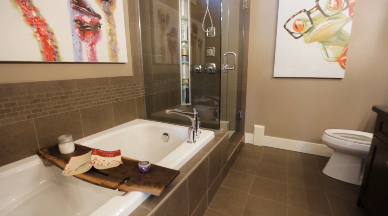 Luxury Home Interior Design Tour vs. 302 Dormie Point, Vernon, BC - Sotheby's International Realty Canada