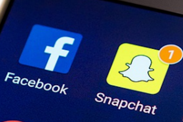 تقرير جديد يكشف محاولات فيسبوك في حق سناب شات