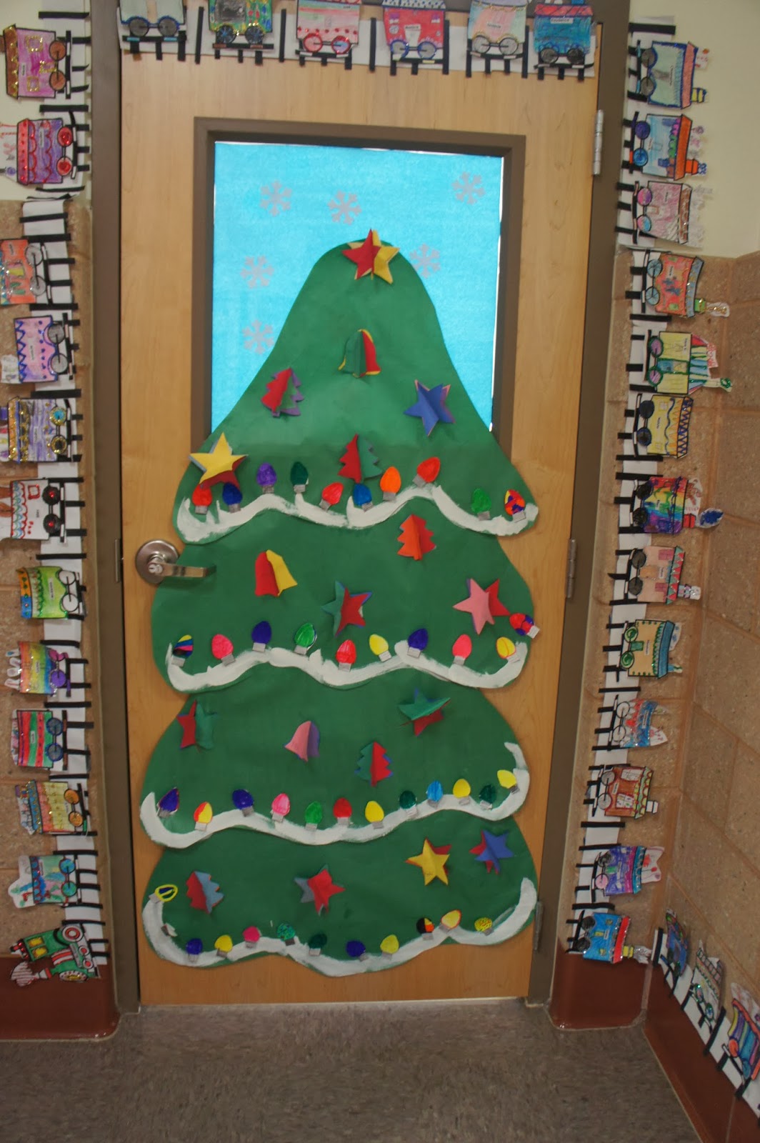 Kindergarten Kiosk: Christmas Classroom Doors