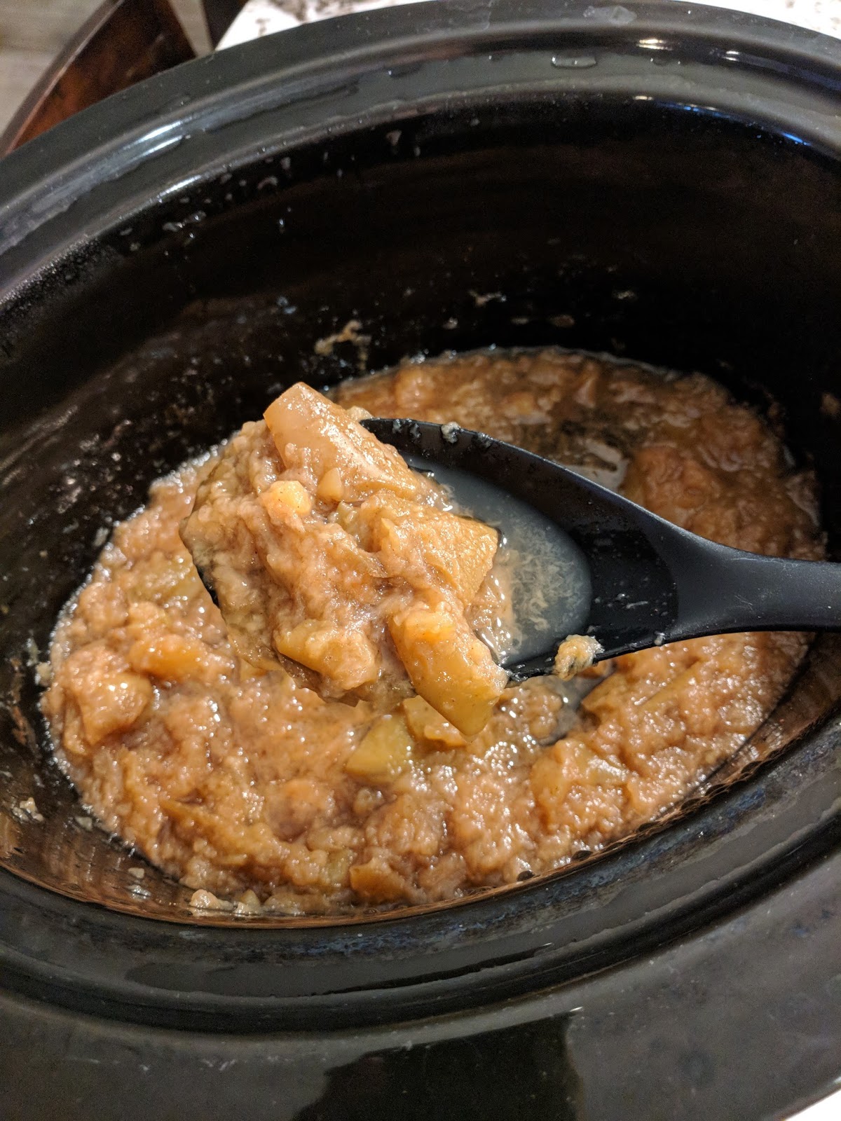 The NonHousewives Easy Slow Cooker Applesauce Recipe