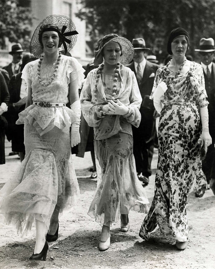 VINTAGE PHOTOGRAPHY: The Paris fashion of 1930s