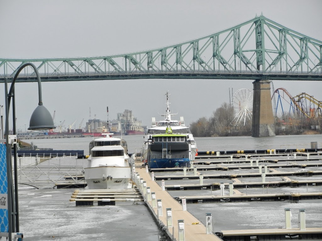 Quais du St Laurent Montréal