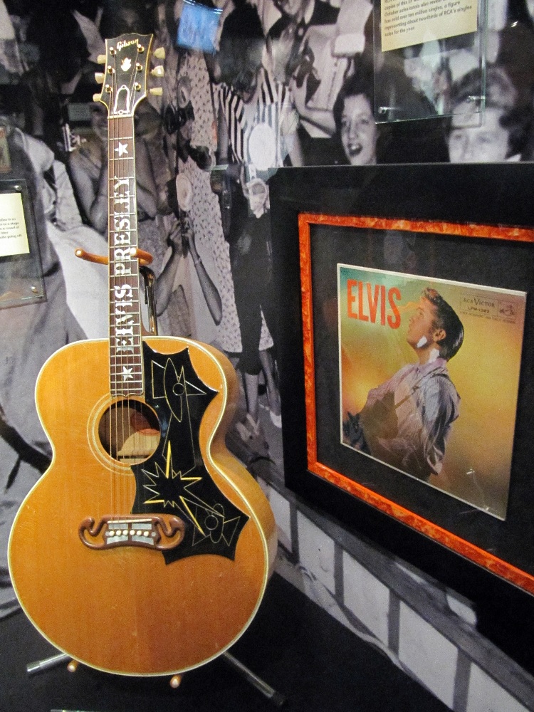 THE UNIQUE GUITAR BLOG Elvis' Guitars