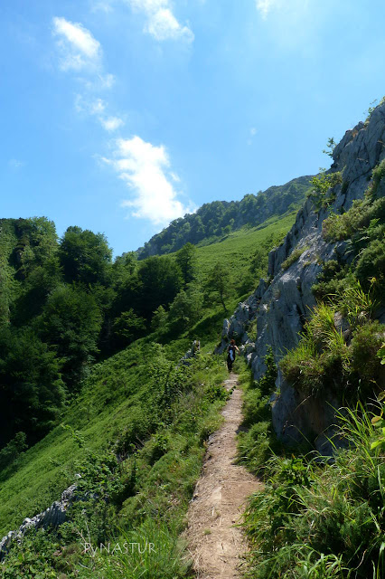Majada Llampaces - Sierra del Crespón Majada Llampaces - Sierra del Crespón