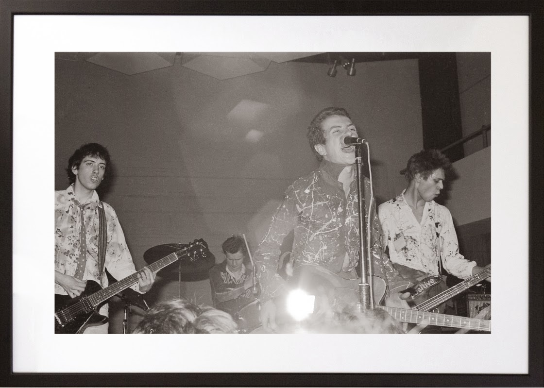 The Photography of Punk. The Clash. A Night of Treason. Royal College of Art. Jonh Ingham