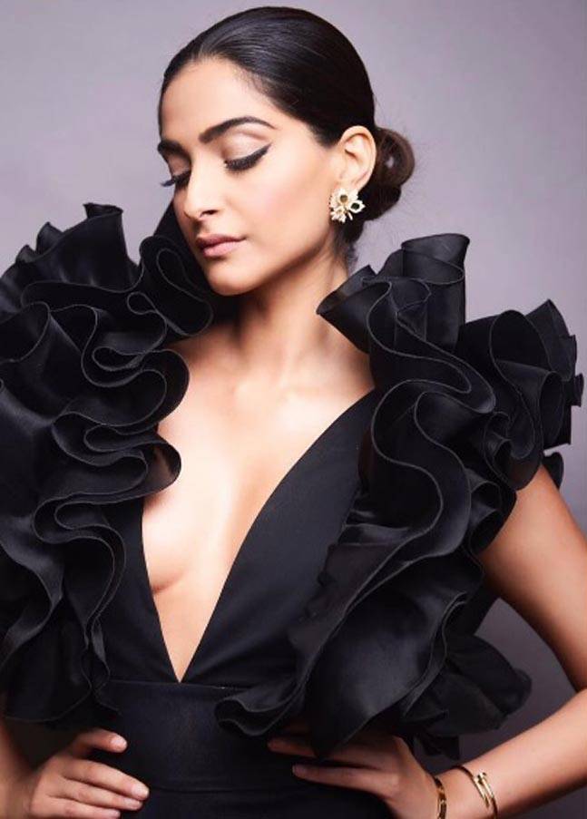 Sonam Kapoor Slams Dailies