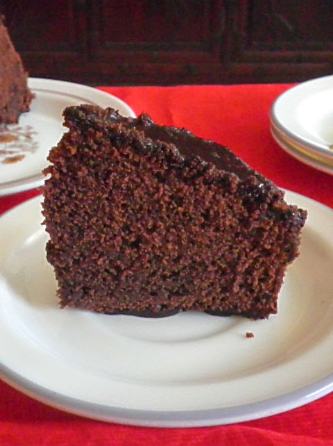 Chocolate Cake with Chocolate Frosting Recipe @ treatntrick.blogspot.com