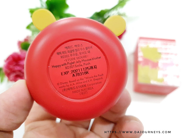 Review Happy with Piglet Jelly Mousse Blusher