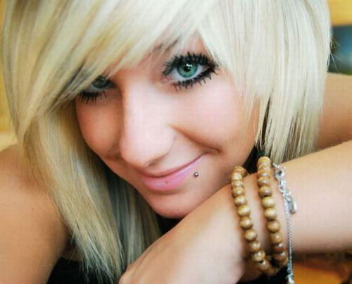 3. "Blonde Emo Hair: Tips and Tricks for a Natural Look" - wide 10