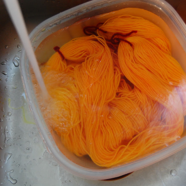 how to hand dye yarn at home with food color how to hand dye yarn at home with food color