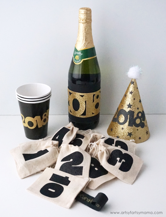 These New Year's Eve Party Ideas can all be made with the Cricut to make your party one to remember! #CricutMade #CricutHoliday