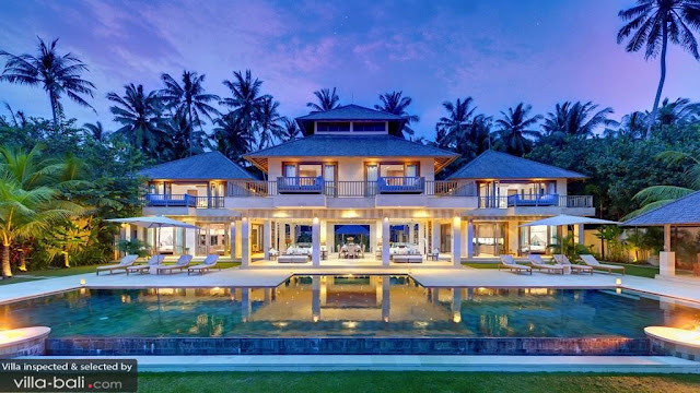 Luxurious Balinese Villa Luxurious Balinese Villa