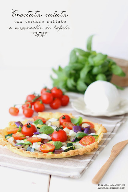 crostata salata con verdure saltate e mozzarella di bufala pettinicchio