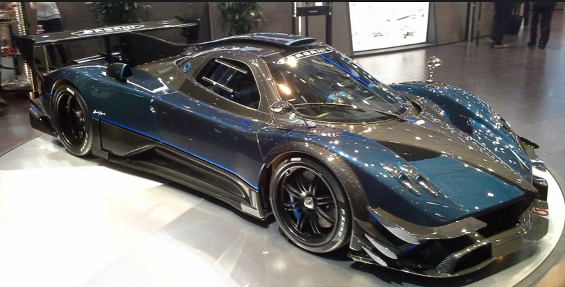 Harga Dan Spesifikasi Harga Mobil Pagani Zonda Revolucion Tahun Ini Lengkap Dengan Spesifikasi Terbaru Otomotif Gear