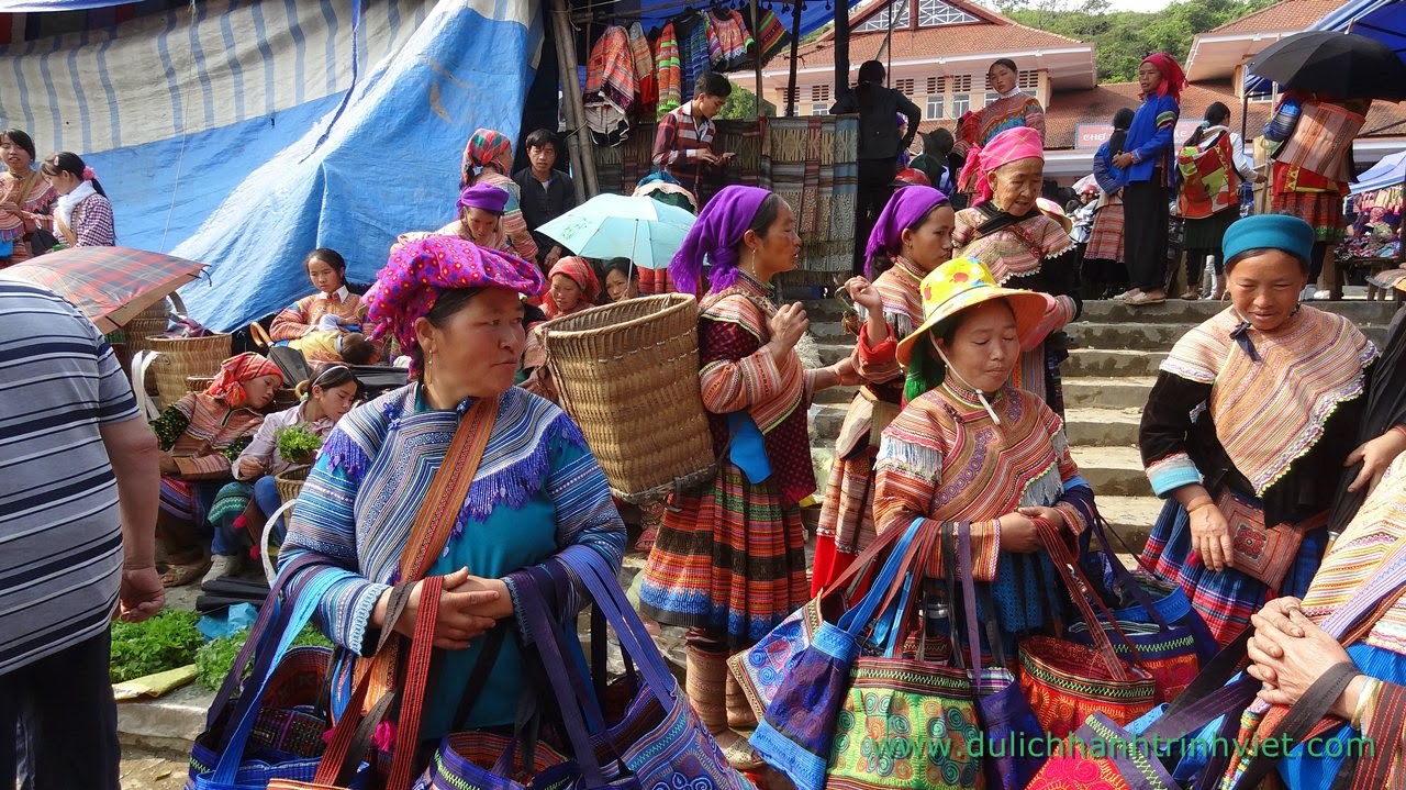 Du lịch đến với thị trấn sắc màu Bắc Hà, Lào Cai 2014
