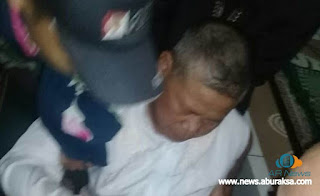 Uyu Ruhiyana Dipapah Menuju Puskesmas Pameungpeuk Garut Uyu Ruhiyana, Puskesmas Pameungpeuk, kabupaten Garut, korban penganiayaan, berita garut