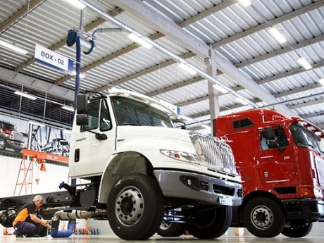 Navistar inaugura centro de teste de caminhões International no Brasil