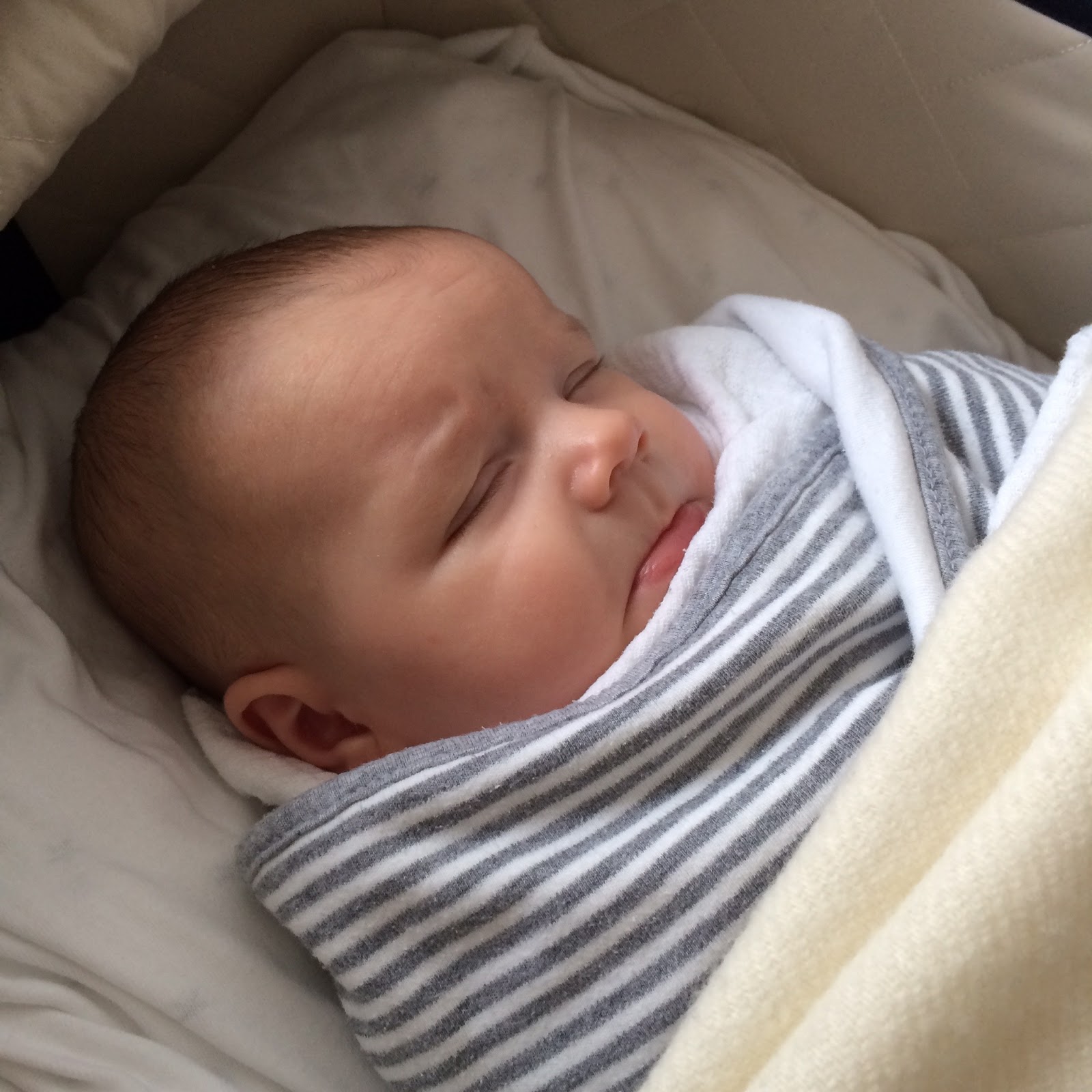 arthurwears-dealing-with-colic-and-reflux-in-babies