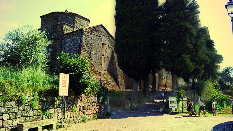 parte posterior da Catedral de Sovana]