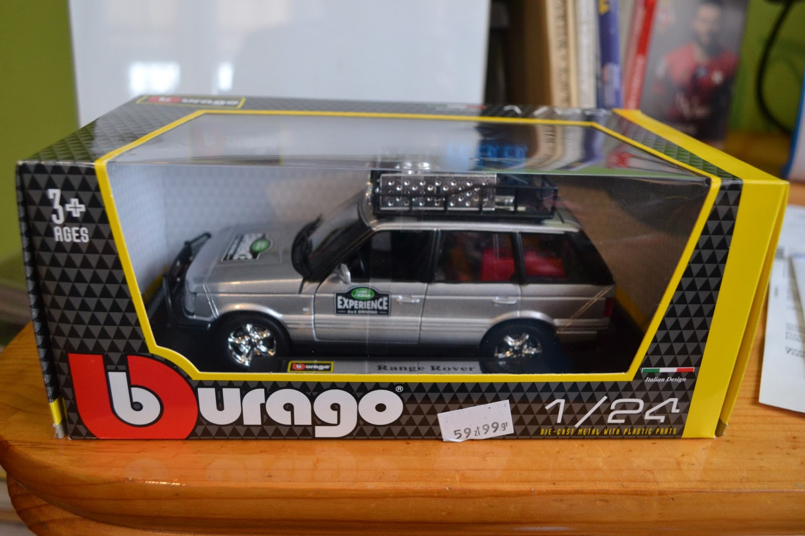 Bburago 22061S - Land Rover Range Rover Expérience - Echelle 1/24
