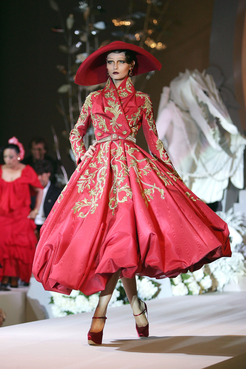 Fashion Show: Christian Dior Haute Couture Spring/Summer 2007