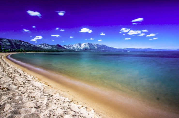 33 Amazing Beaches From Around The World - Lake Tahoe, Sierra Nevada, USA 33 Amazing Beaches From Around The World - Lake Tahoe, Sierra Nevada, USA