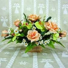 Dekorasi Kartini: bunga hiasan meja makan