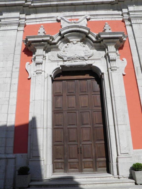 Tabernacoli italiani Sessano del Molise. Croce