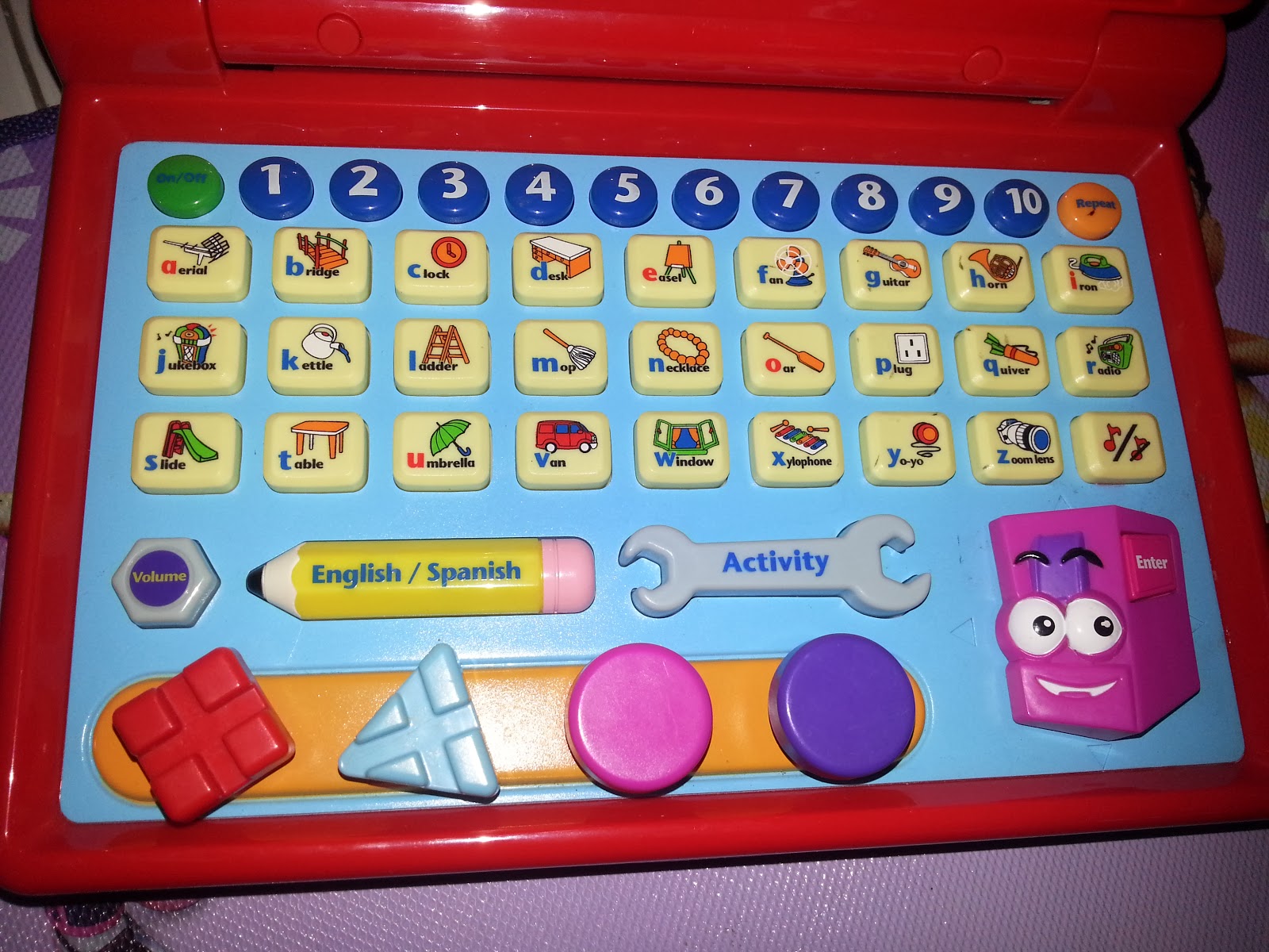 MYBUNDLETOYS2 VTECH Learning Handy Manny Laptop (SOLD)