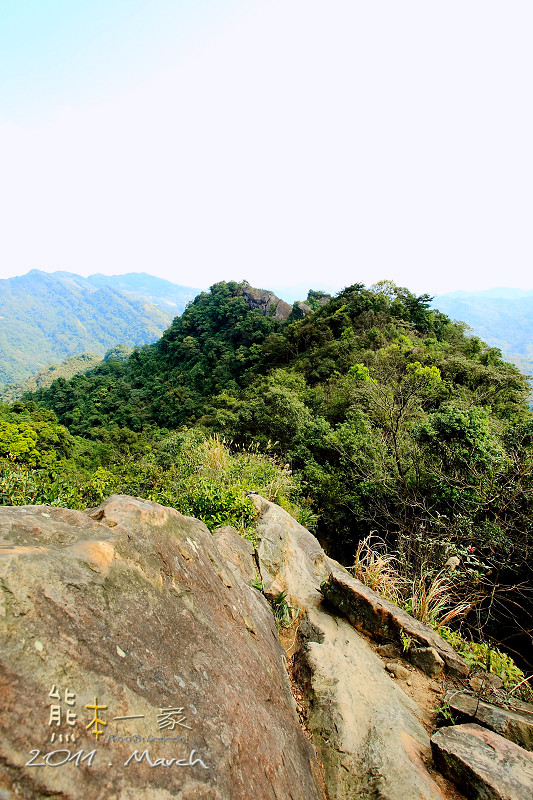 三峽五寮尖|傳說中的猴精|五層樓高垂直峭壁山脊線|桂林山水