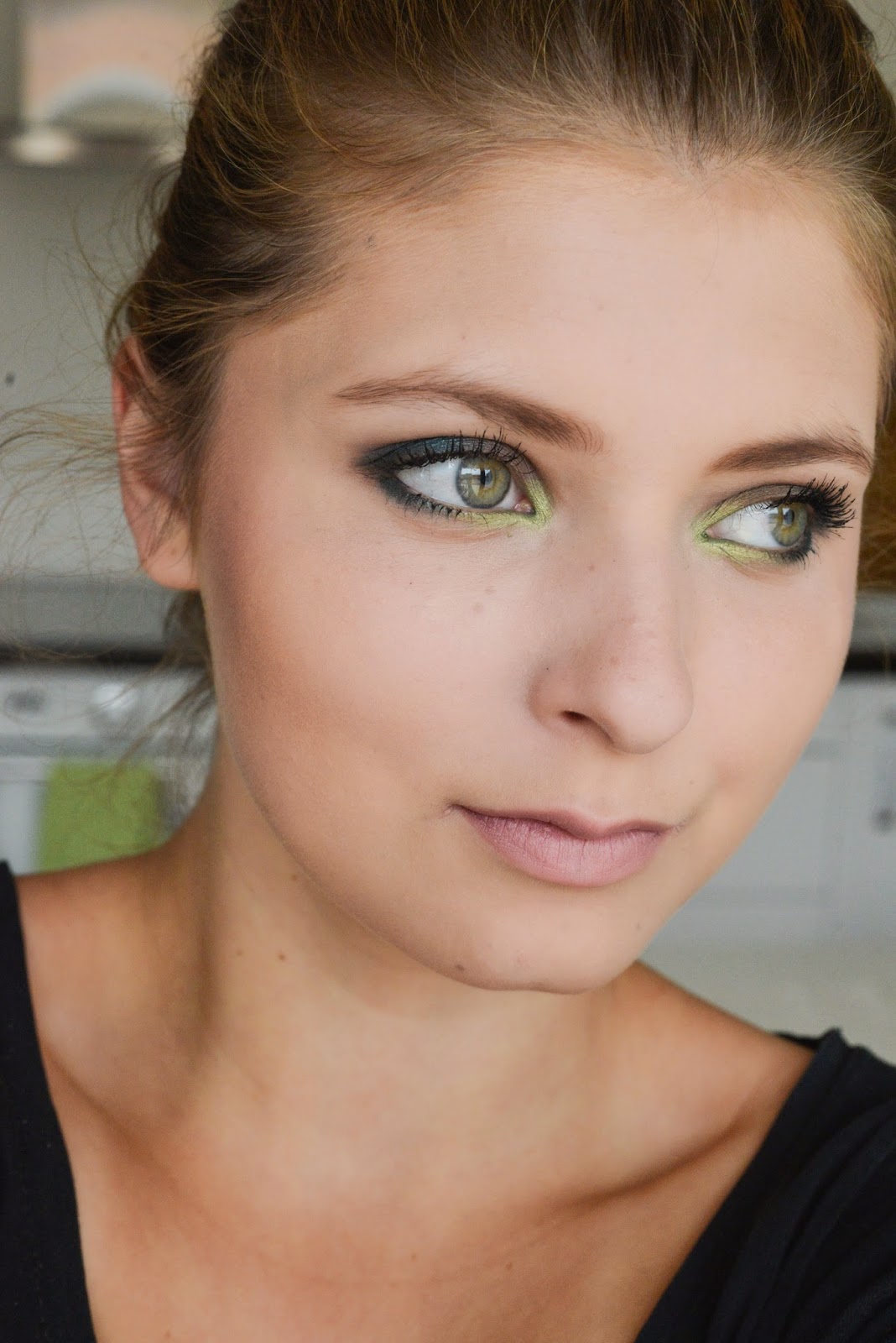 eyes, green, brown, tutorial, makeup, bronzer, tvářenka, korektor, makeup