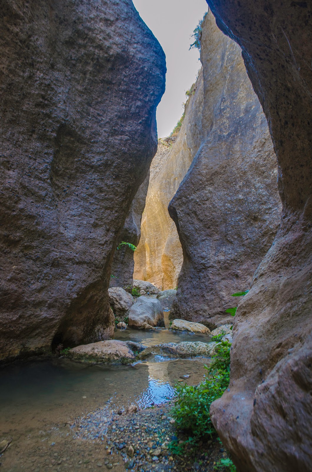 Lugares de Granada con encanto. Barranco de la Luna. Saleres.