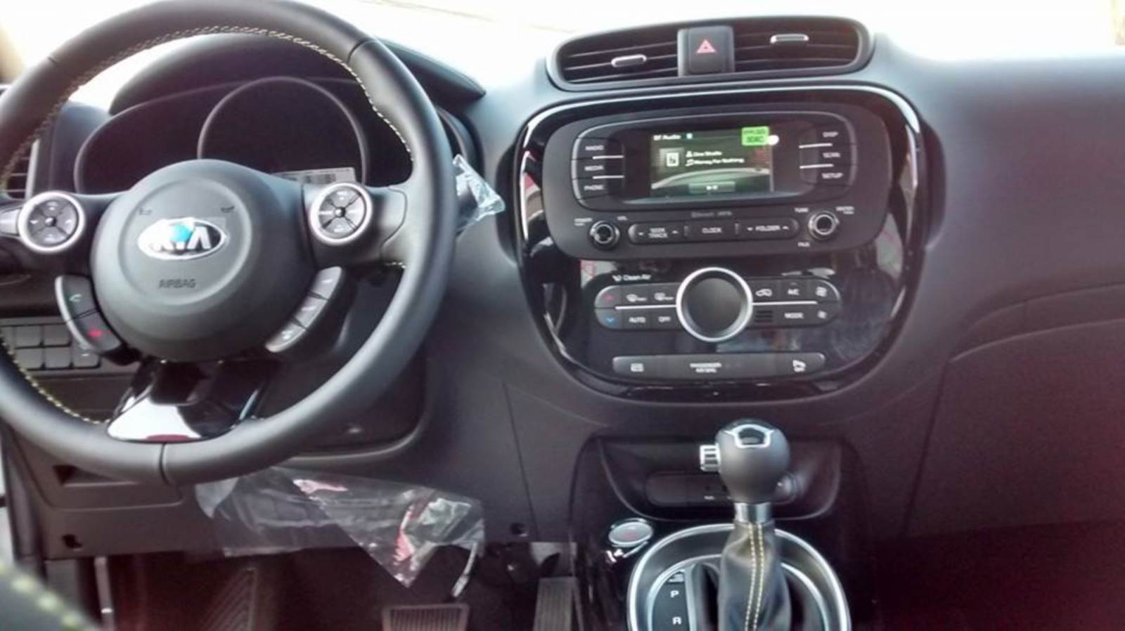 Novo Kia Soul 2015 já está nas concessionárias do Brasil