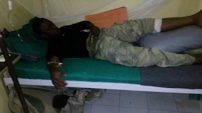 z Photos: Nigerian Soldier shot in the leg during gun battle with Boko Haram in neighbouring Cameroon