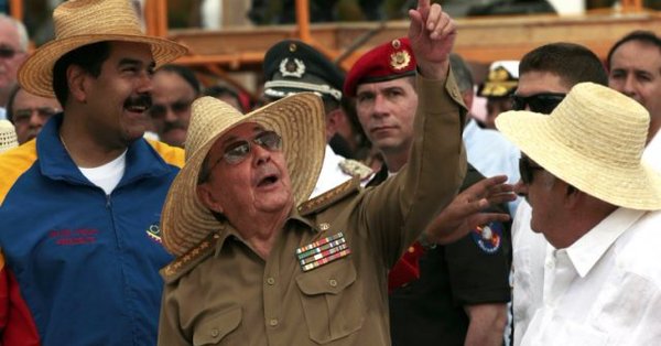 ¡OBSOLETO Y DICTATORIAL! Fracaso del modelo económico bolivariano quedó en evidencia este 2017 ¡OBSOLETO Y DICTATORIAL! Fracaso del modelo económico bolivariano quedó en evidencia este 2017