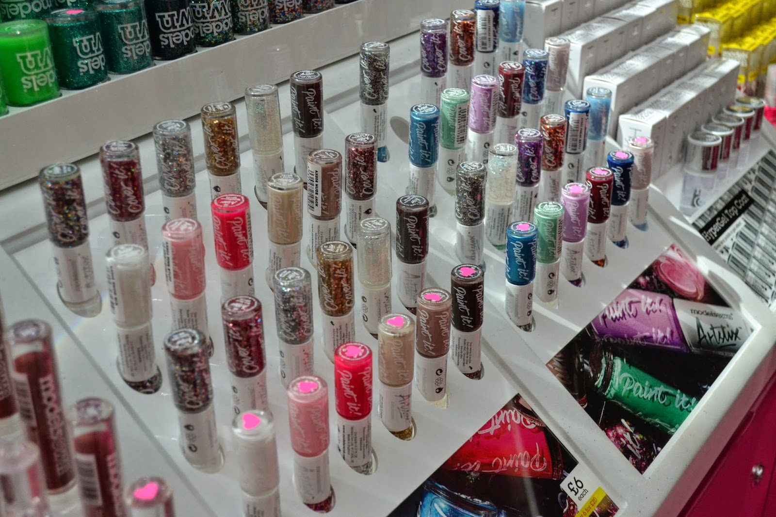 nail-polish-display